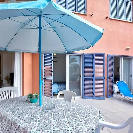 公寓 Limnaria Gardens Cozy Paphos